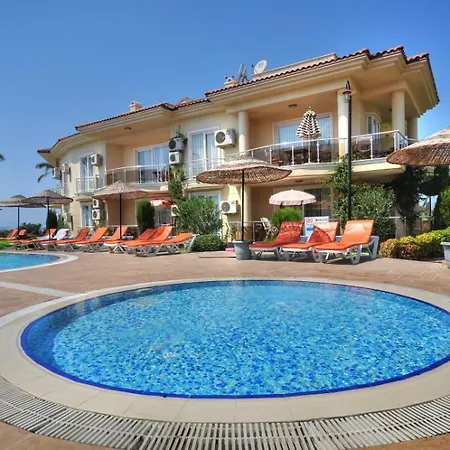 Sunset Beach Club 2 Bedroom Apt דירה